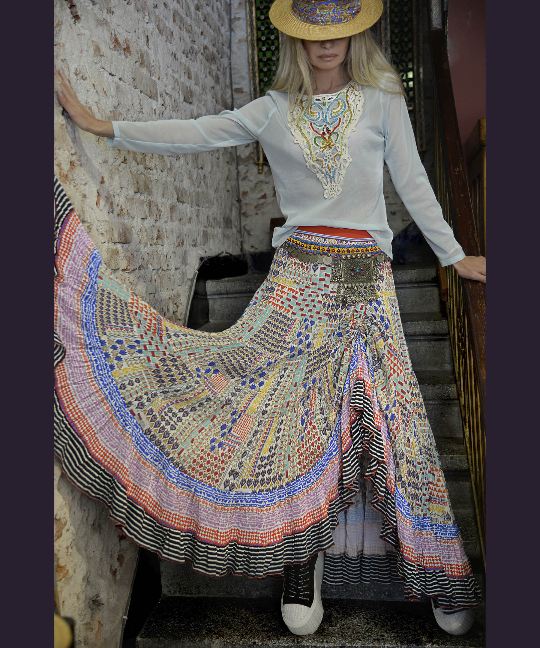ДИЗАЙНЕРСКА ПОЛА VOGUE