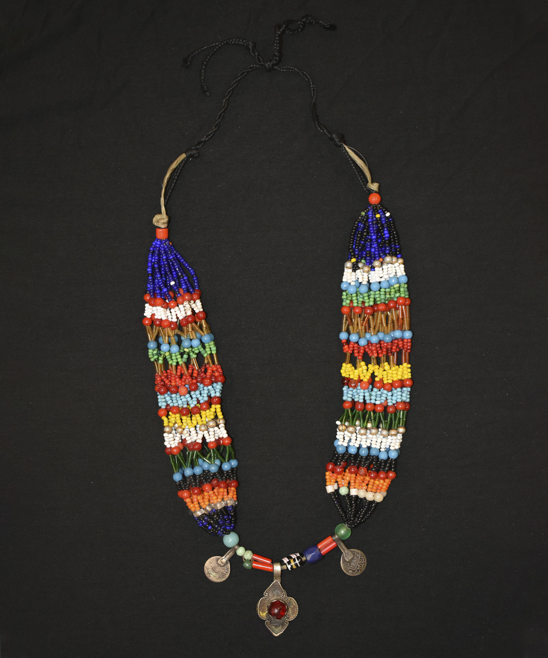 ETHNIC NECKLACE