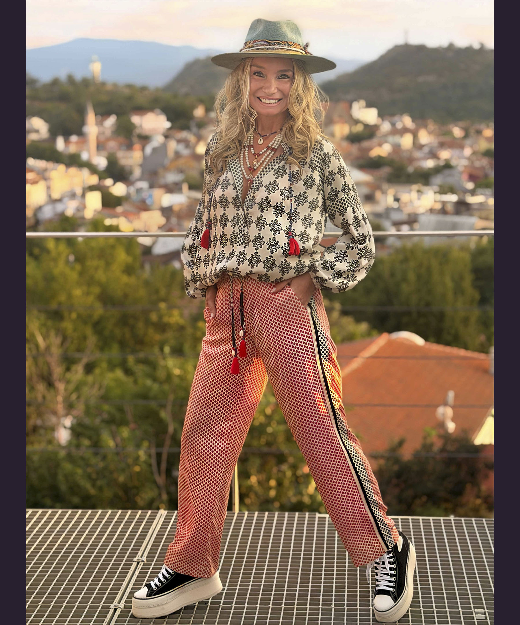 DESIGNER PANTS Red WAVE
