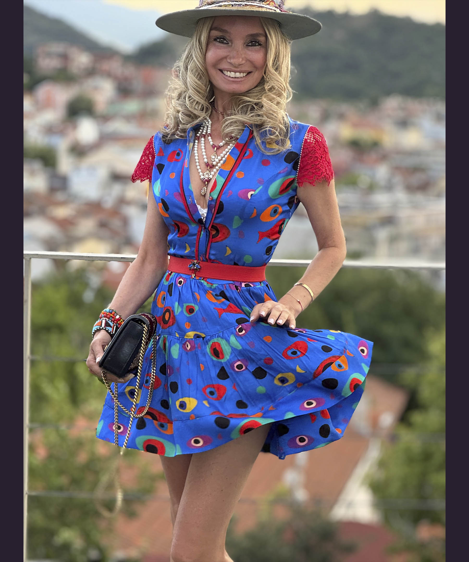 ДИЗАЙНЕРСКА РОКЛЯ CAPRI BLUE