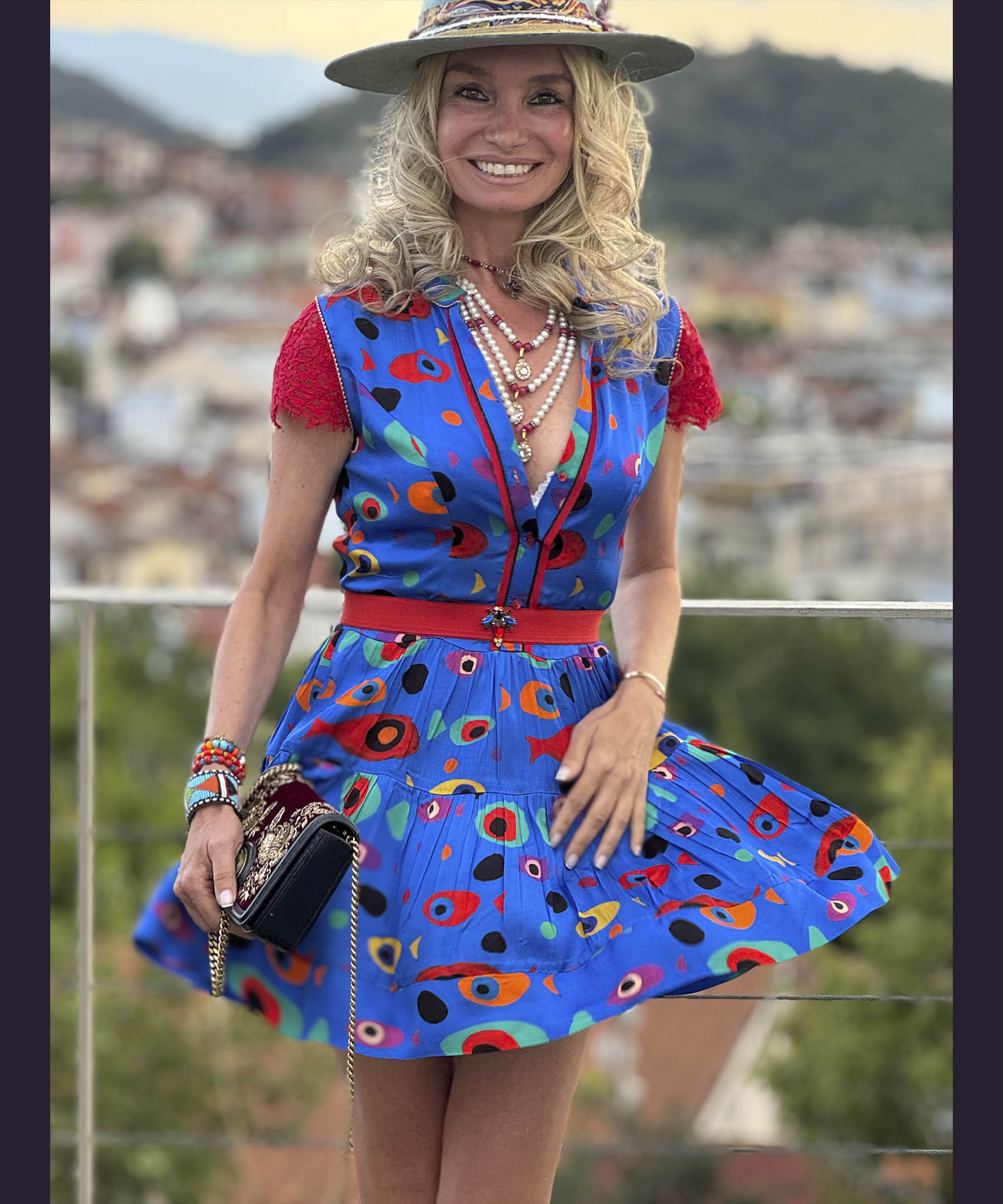 ДИЗАЙНЕРСКА РОКЛЯ CAPRI BLUE