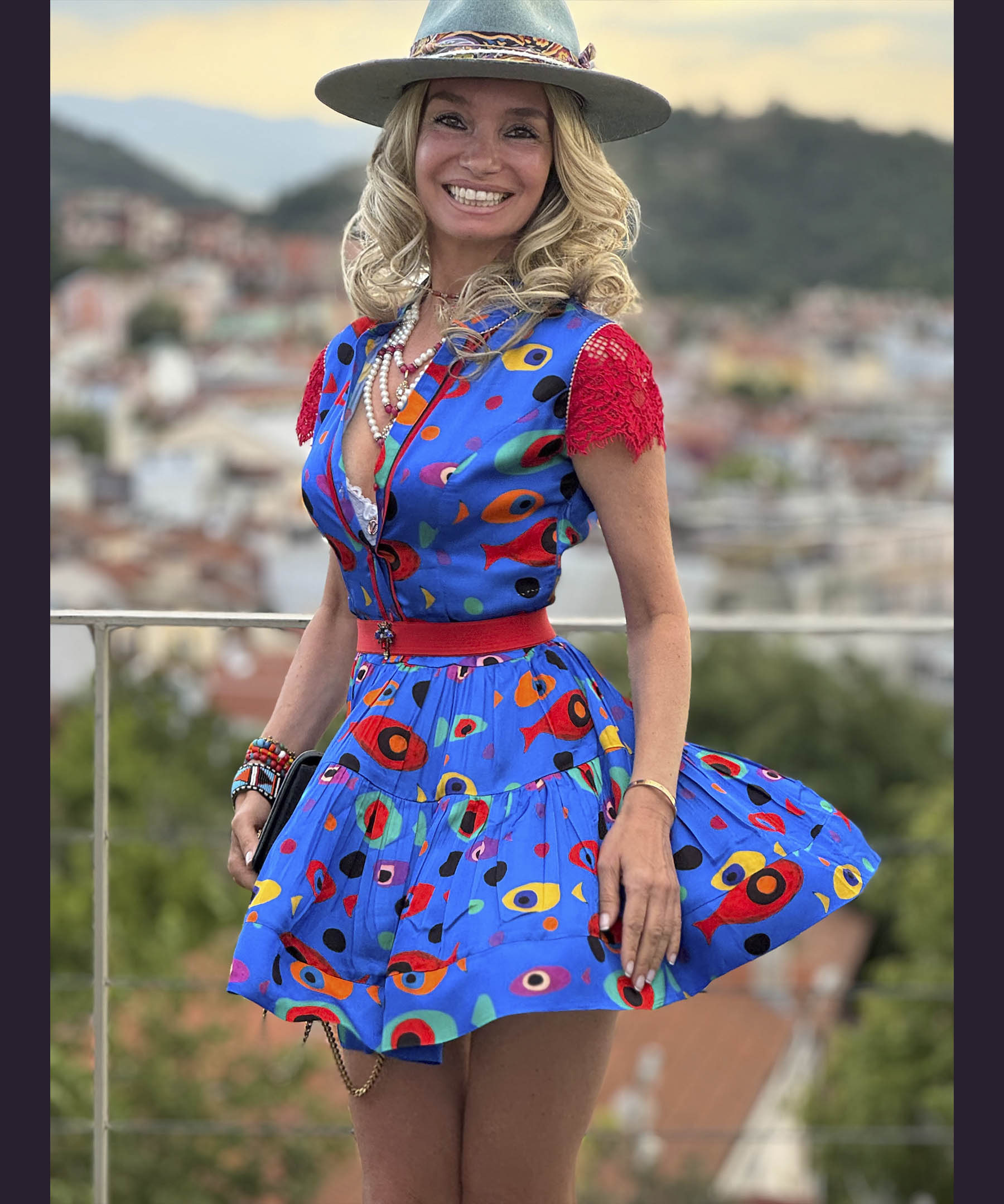 ДИЗАЙНЕРСКА РОКЛЯ CAPRI BLUE